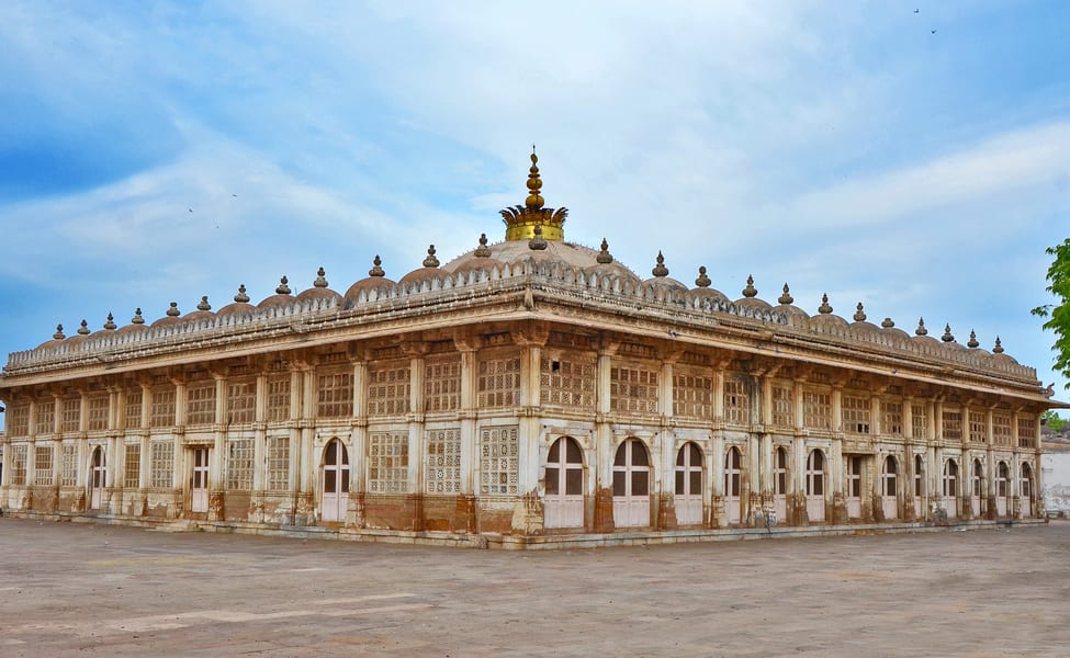 Top 7 Honeymoon Destinations Near Ahmedabad: Romantic Getaways