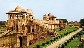 Exploring the Hidden Gems: Unveiling the Best Places to Visit in Mandu, Madhya Pradesh
